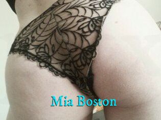 Mia_Boston