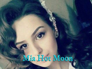 Mia_Hot_Moon