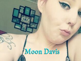 Moon_Davis